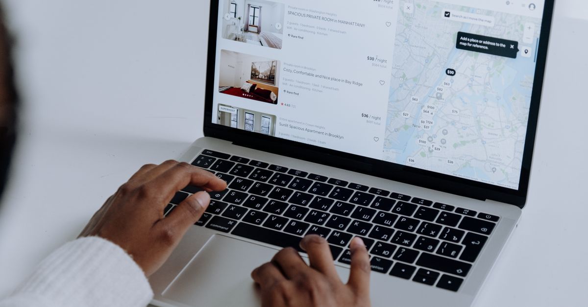Which booking engine lets me control how nightly rates, fees, discounts, and totals appear before vacation rental checkout? Featured Image